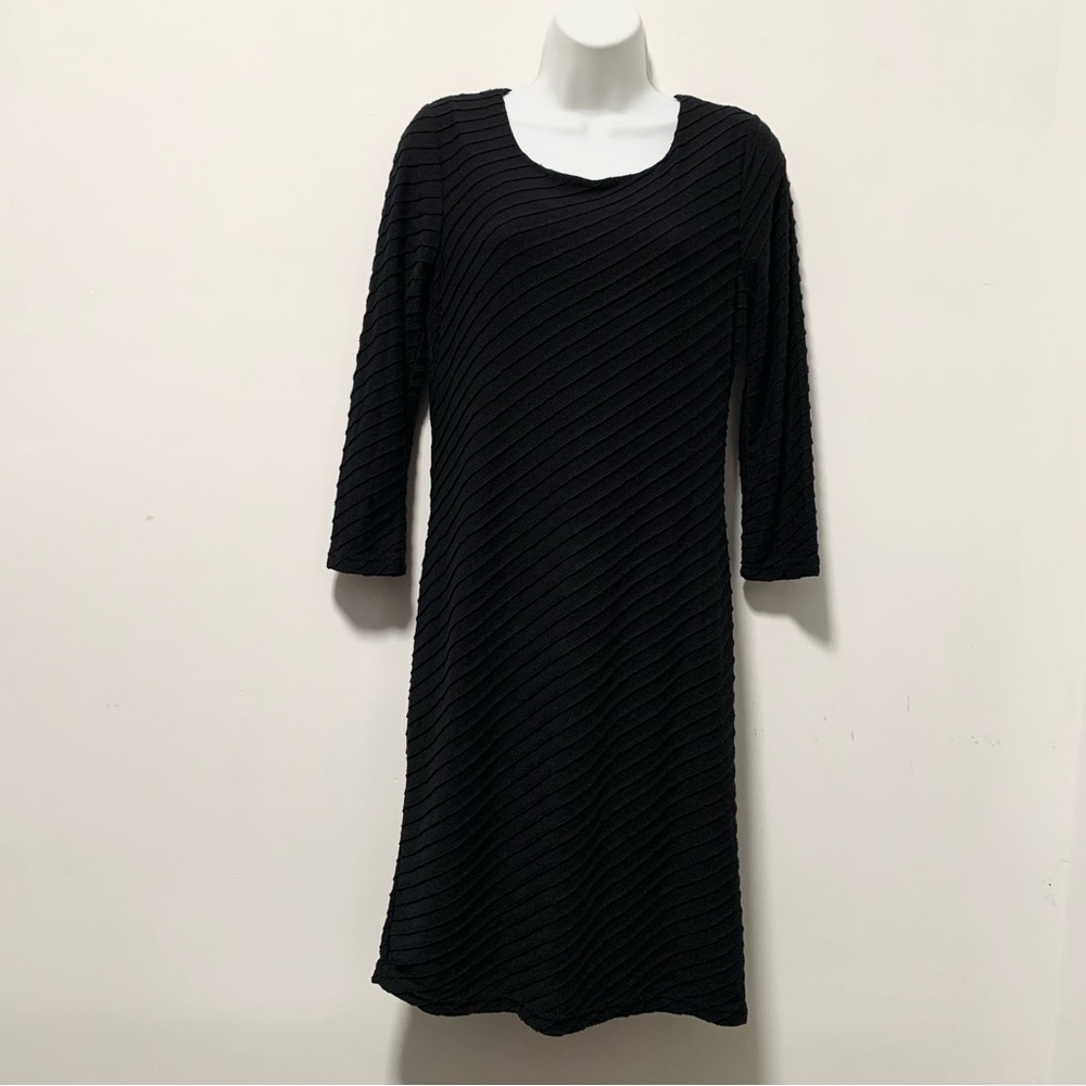 Spense Black Sheath Dress with Scoop Neck and 3/4 Sleeves